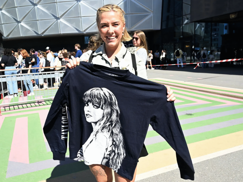 Taylor Swift Store: Alles, was Fans wissen müssen | Exklusive Produkte & Alben taylor swift store